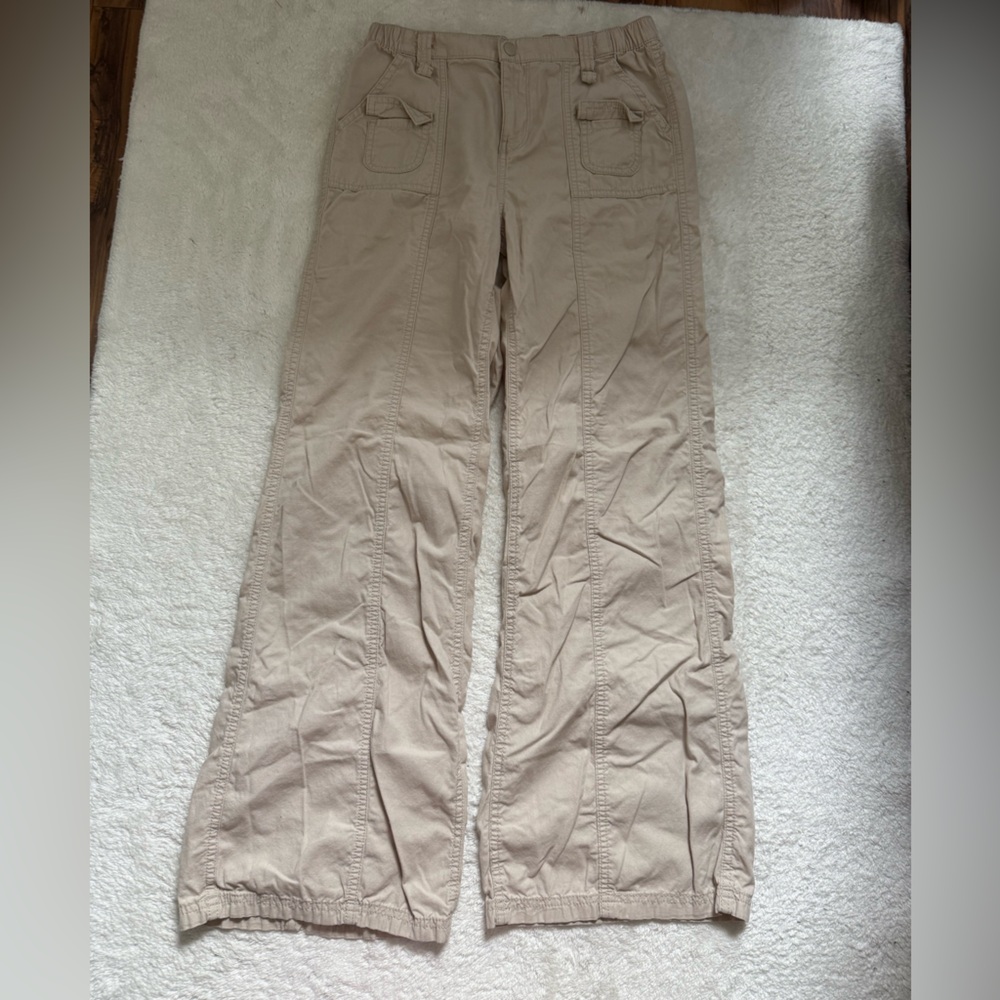 H&M Women's Beige Cargo Pants